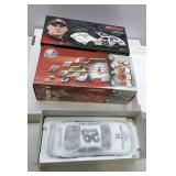 APPEARS NEW - 2001 Kevin Harvick #29 GM Goodwrench/Black Monte Carlo NASCAR 1:24 Scale Diecast