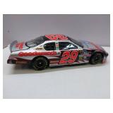 APPEARS NEW - 2005 Kevin Harvick #29 GM Goodwrench Monte Carlo NASCAR 1:24 Diecast