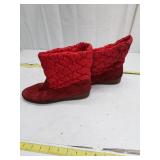 Daniel Green, Outdoorables - Red Quilted Ankle Boots - Size Unknown, see scale for reference