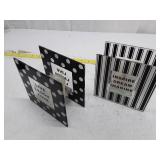 Display Stand with Glass Candle Holders