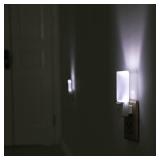 DEWENWILS Plug in LED Night Light with Light Sensor, Dusk to Dawn, Kids Nightlight for Nursery, Bathroom, Hallway, Bedroom, Cool White Light, Flat Clear Design, UL Listed, 4 Pack