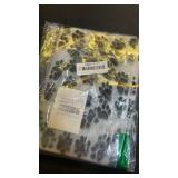 Infankey 100 PCS Dog Paw Gift Bags Bulk Pet Paw Puppy Print Plastic Treat Favor Candy Goodie Bags with Handle for Dog Birthday Party Decoration Supplies