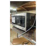 Ge Countertop microwave  - Retail: $270