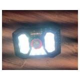 2000 Lumens LED Dual Panel Focusing Rechargeable Utility Light;