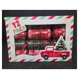 Set of 12 Christmas Crackers   Christmas No-Snap Party Table Favor with Party Hat,Joke & Little Gift,Inside for Xmas Seasonal Holiday Events,Dinner Parties & Family Celebrations