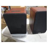 Saiyin Bluetooth Bookshelf Speakers, 40W X 2 Powered TV Speakers with 4 Inch Woofer, Turntable Speakers with Optical/AUX Input/Subwoofer Line Out for PC and TVs