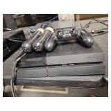 Sony Playstation PS4 Gaming System w Move Motion Controllers