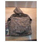 Drake Non-Typical Standstill Windproof Jacket in a camouflage pattern Size Medium  - Retail: $249