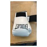 Everlast Core Training S/M Gloves in White