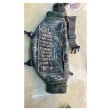 Cupped Waterfowl Deluxe Hunting Hand Warmer *Broken Zipper