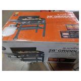 Blackstone Original 2-Burner 28  Propane Omnivore Griddle with Hard Cover - Retail: $197