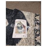 Everest Runner Medallion Hall Rug