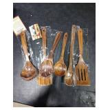 Wooden Spoons for Cooking, 6pcs Teak Wood Cookware Utensil Set with Hooks - Smooth Finish, Non-Stick, Comfortable Grip, Heat Resistant Kitchen Utensils
