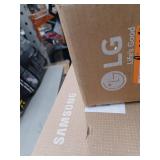 Pallet Of Damaged Monitors