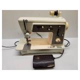 Singer Touch & Sew Deluxe Zig-Zag Model 636 Sewing Machine