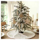 Faux Fur Christmas Tree Skirt: 18 Inch White Plush Faux Fur Christmas Tree Skirt with Stripe Textured Pattern, Soft Christmas Tree Decorations for Merry Christmas Home Décor Xmas Party Gifts