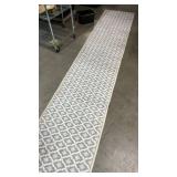 Geometric Pattern Runner Rug 158x32 in