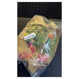 Abbylike 30 Pcs Thanksgiving Day Gift Bags Fall Non Woven Totes Thanksgiving Party Favor Bags with Handle Waterproof Pumpkin Turkey Shopping Totes Reusable Gift Bag for Holiday Party Supplies