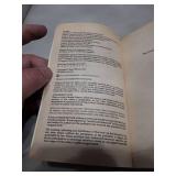 Capital Crimes by Stuart Woods - First Signet Printing 2004