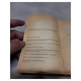 Honor Thy Father by Gay Talese - 1972 First Paperback Edition