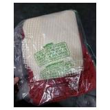 MIULEE Christmas Red Bathroom Rugs Sets 2 Piece with Non-Slip Rubber Backing - Thick Absorbent Bath Mat and U-Shaped Toilet Rug, Ideal for Bathroom Floor and Tub, 20x30 + 20