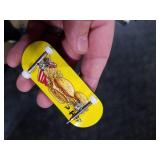 P-REP V2 Performance Complete Wooden Fingerboard 34mm - Cheeseburger Cheeseburger