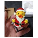 FBAWCJ Christmas Santa Claus Duck Sculpture,Cute Resin Christmas Duck Figurines for Car Dashboard Office Desk Home Christmas Decor Novelty Gifts (Santa Claus)