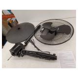 Utilitech 18-in 120 -Volt Indoor Black Oscillating Pedestal Fan