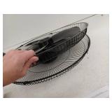 Utilitech 18-in 120 -Volt Indoor Black Oscillating Pedestal Fan