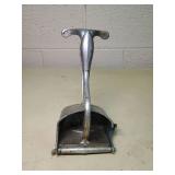 Vintage Wear-Ever Aluminum manual citrus juicer squeezer with insert