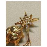 Gold Tone Angel with Crystal Star Wand Brooch