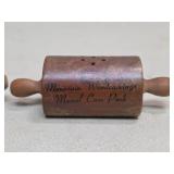 Mountain Woody Carvings Marvel Cave park commemorative salt and pepper shakes