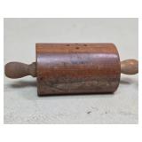 Mountain Woody Carvings Marvel Cave park commemorative salt and pepper shakes