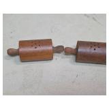 Mountain Woody Carvings Marvel Cave park commemorative salt and pepper shakes