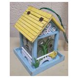 Decorative Garden Scene Bird Feeder