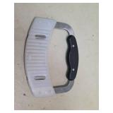 Pampered Chef Crinkle Cut Knife with Guards