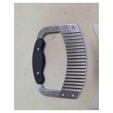 Pampered Chef Crinkle Cut Knife with Guards