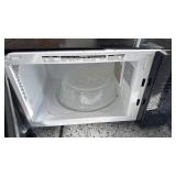 Sharp Carousel microwave ï¿¼12x41x14