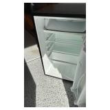 Galant compact mini refrigerator 32.5x20x22.5