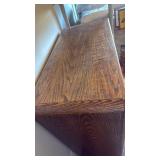 Broyhill 5 drawer chest of drawers 47x34x16.5 great condition matches lot 913 and 912