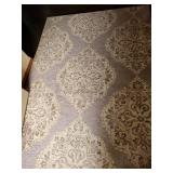 Area rug, approx 5ft x 8.6ft