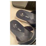 Womens sandals 6 and slippers 7