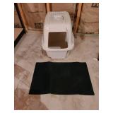 Cat litter box with rubber Mat.