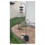 Shepherds hook 6ft, bird feeder and plastic pots