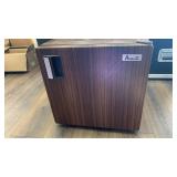 Avanti Mini Refrigerator Model 17-ARG 18x17x17 inches ITR80 *tested working