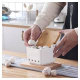 ONTUBE Garlic Keeper with Lid, Ceramic Garlic Holder Storage, Garlic Container for Kitchen, Garlic Saver to Keep Your Garlic Cloves Fresh Longer 4.7-Inch, White