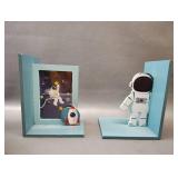 ASTRONAUT BOOK ENDS