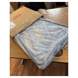 Outdoor Patio Side Table, 18-in Round End/Accent, Light Green