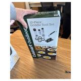 $67 Cuisinart Outdoors 10-pc. Griddle Set