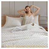 $46 Velvet Quilt Set King Size - All-Season Bedding with 2 Shams